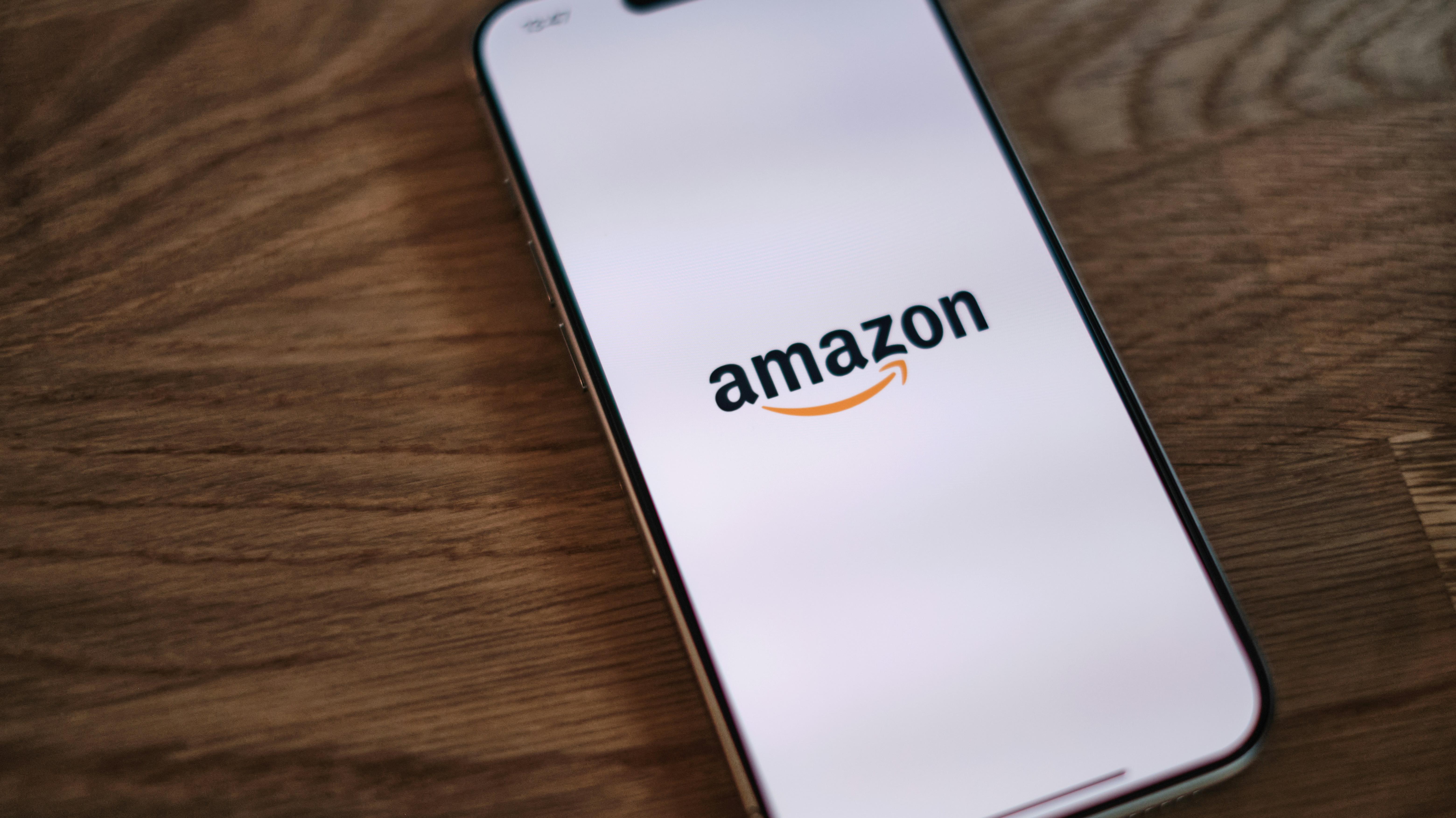 Amazon ajusta IA e bloqueia ChatGPT