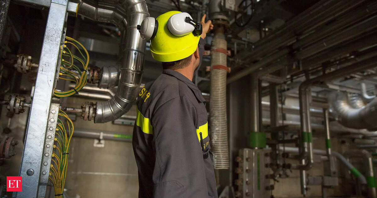 Empresas de petróleo podem congelar preços de refinaria