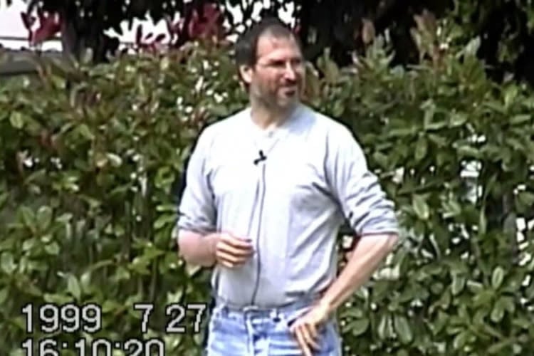 Steve Jobs e a estratégia da Apple em 1999