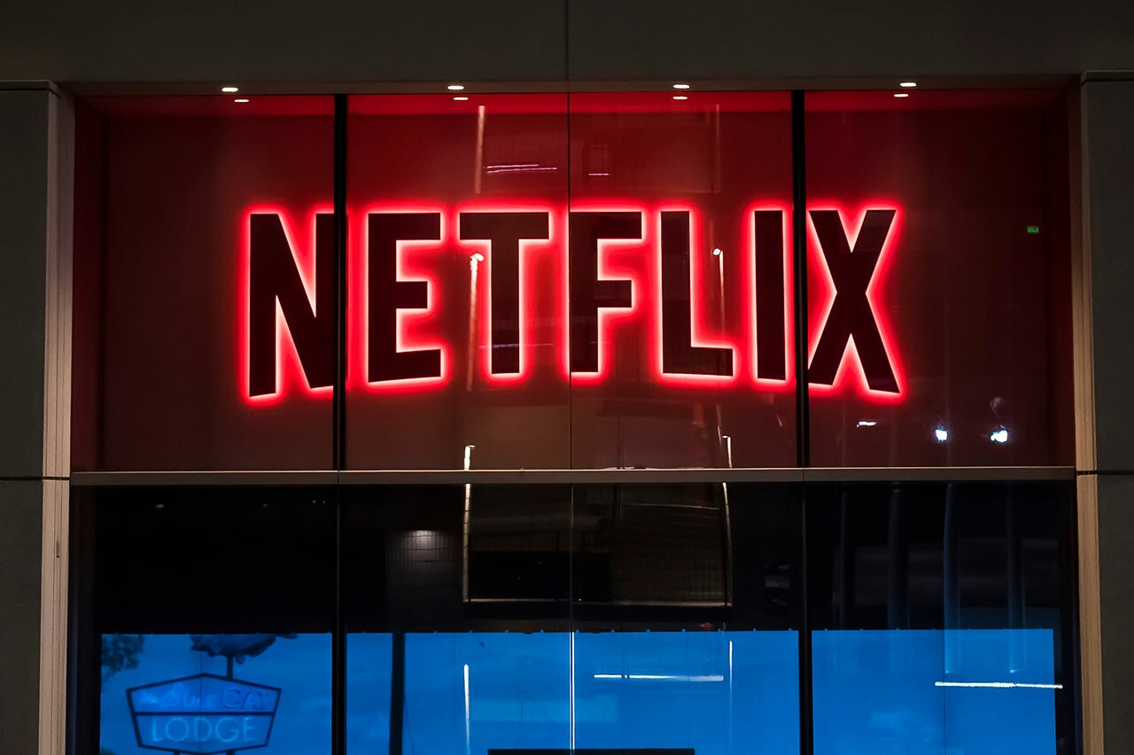 Netflix enfrenta ação por fim de senhas compartilhadas