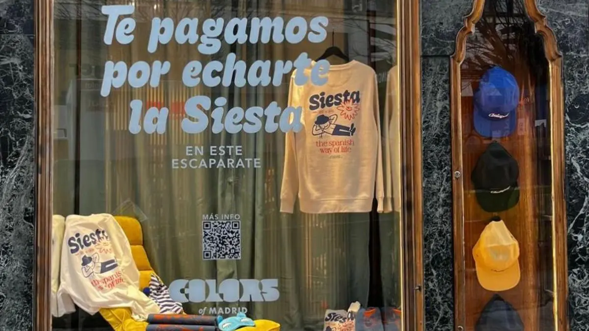 Marca paga 300€ por dormir na vitrine em Madrid