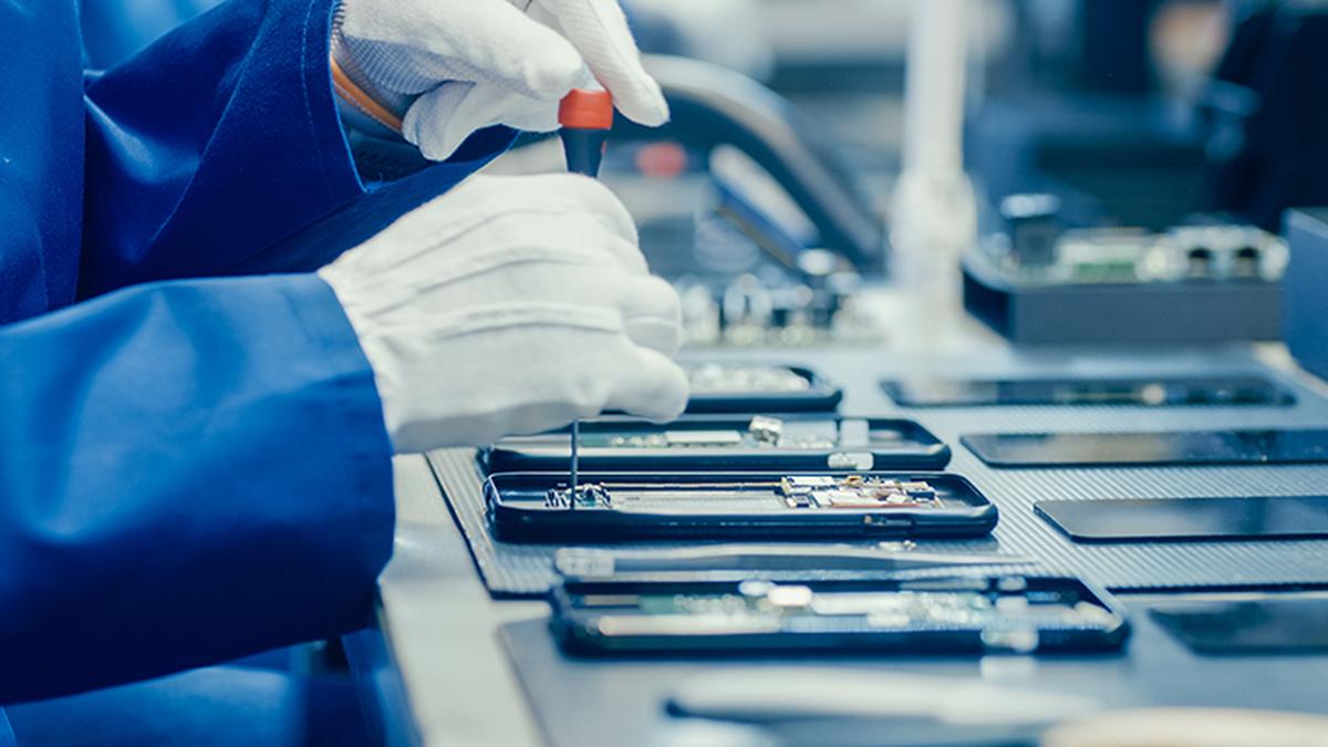 Conflito EUA-Irã afeta produção de vidro na Índia