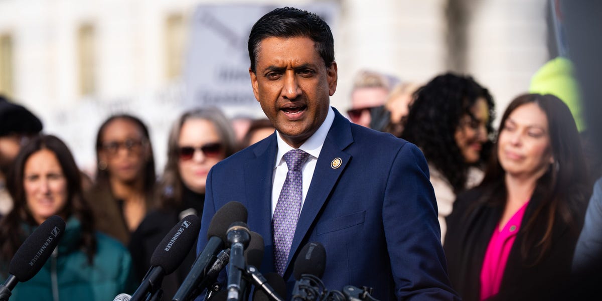 Ro Khanna propõe direitos para criadores na internet