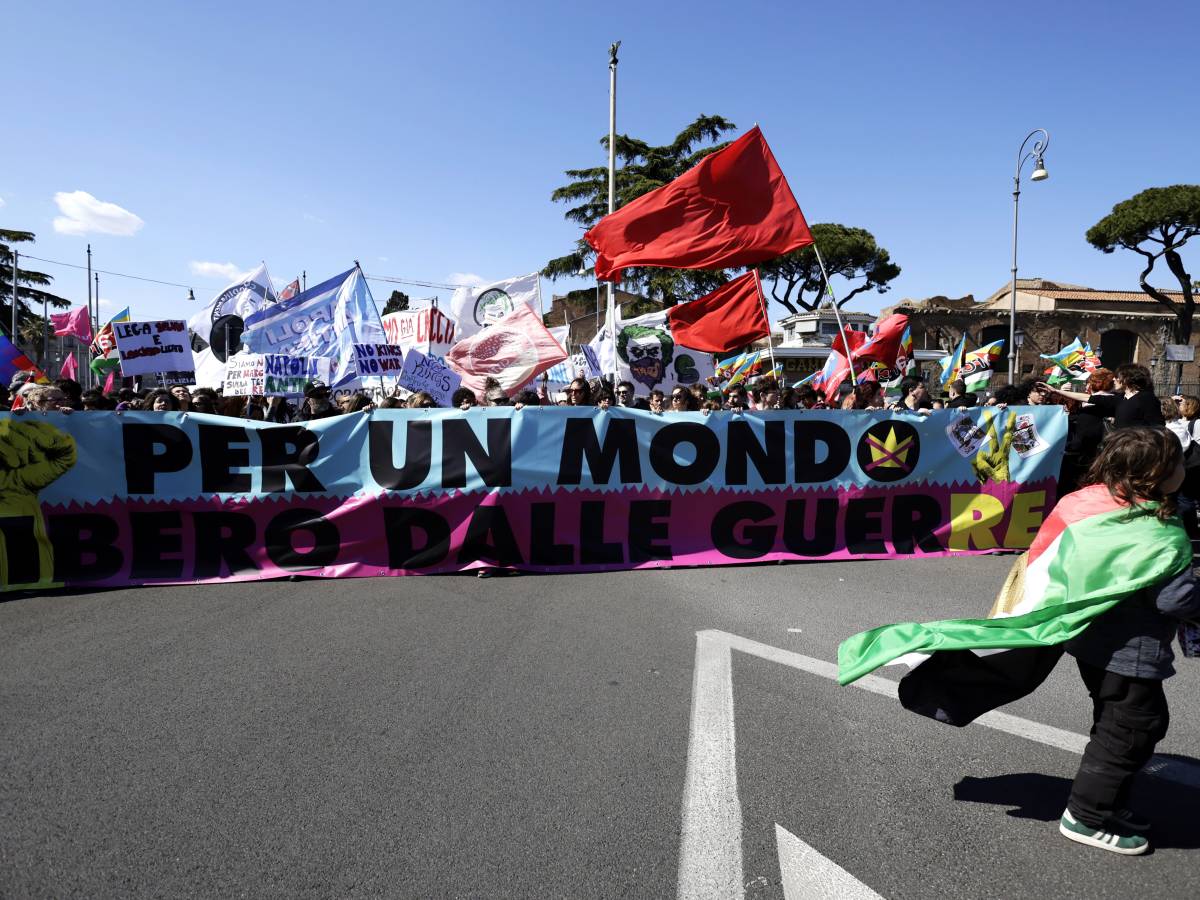 Movimento NoKings ecoa protestos dos anos 60