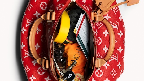 Louis Vuitton destaca histórias em nova campanha