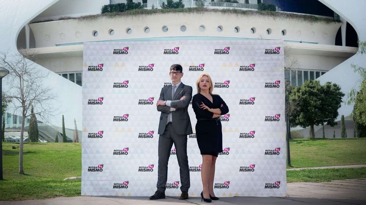 Rotula Tú Mismo: Soluções Visuais Estratégicas