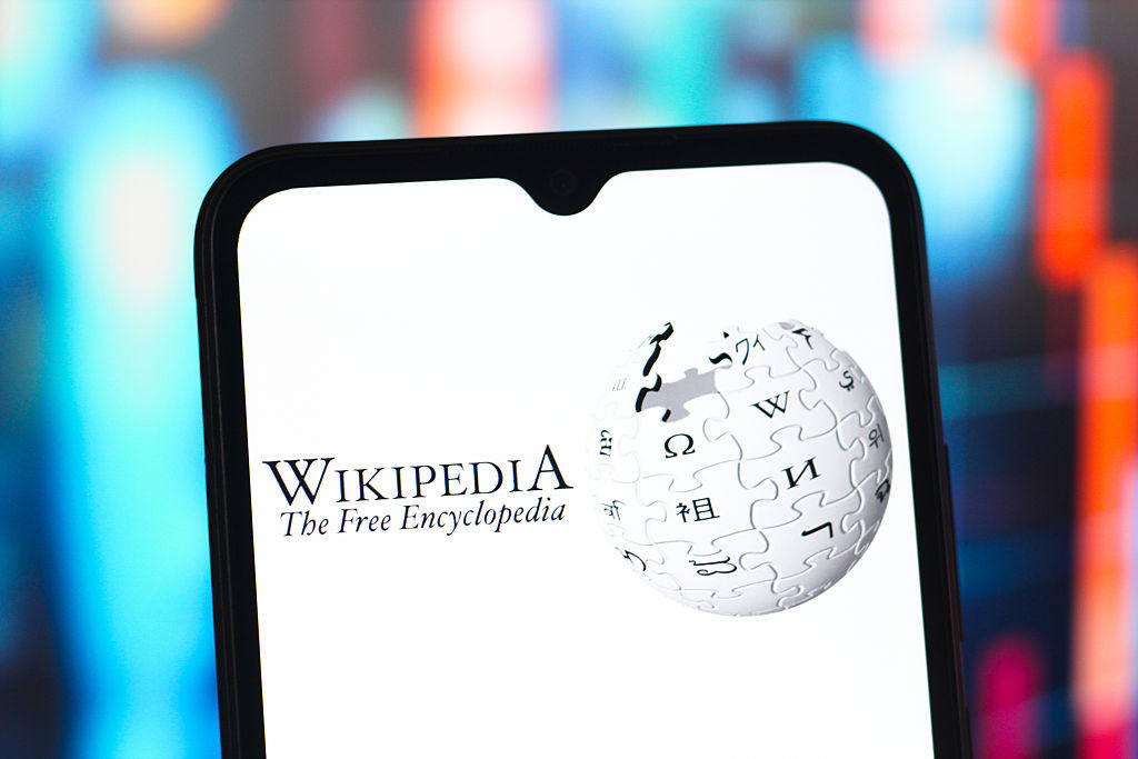 Wikipedia completa 25 anos de influência global