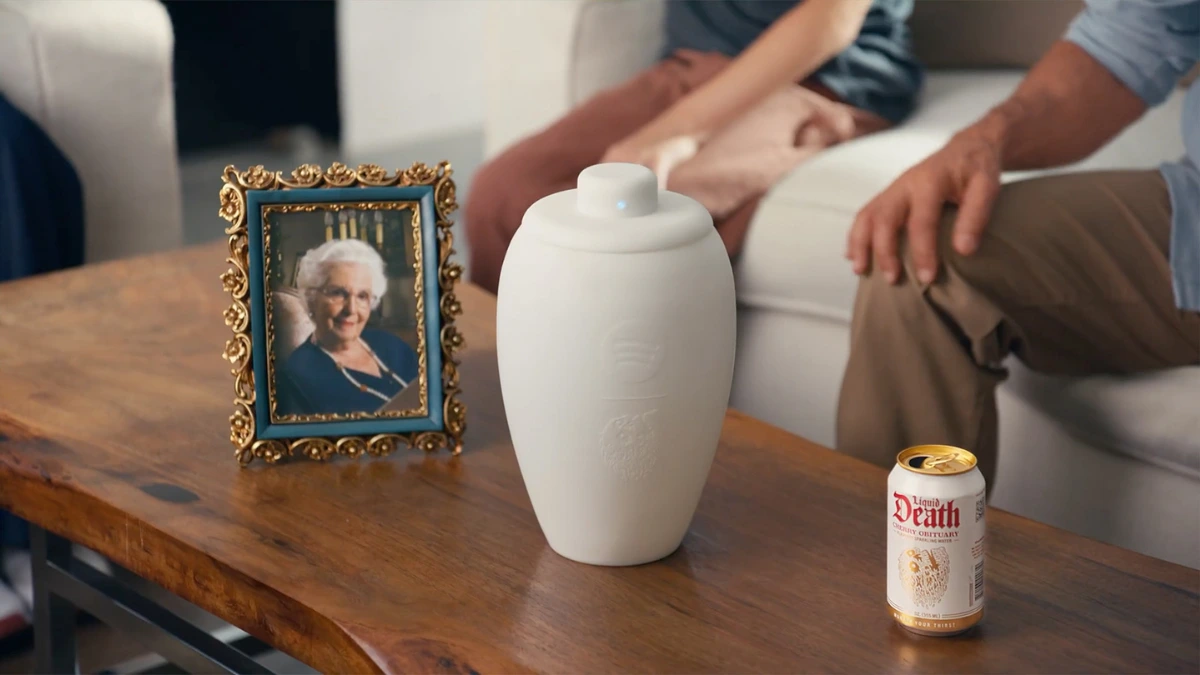 Liquid Death e Spotify inovam com urna bluetooth