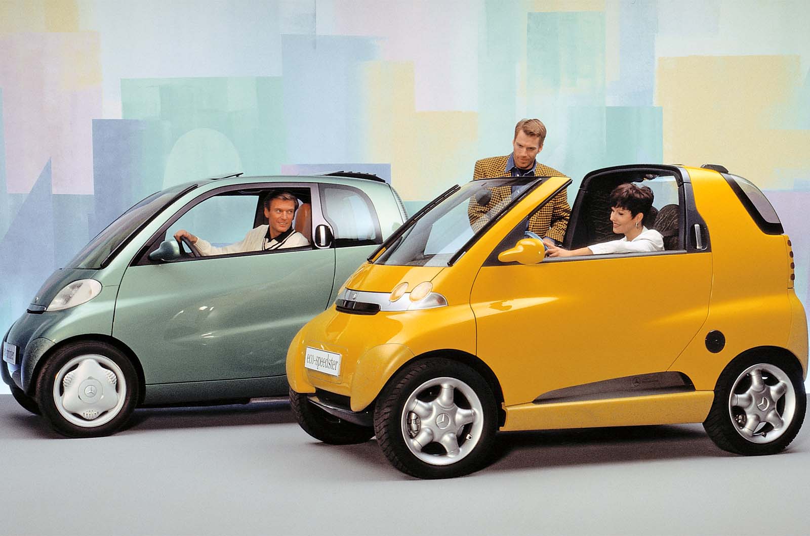 Smart car retorna com história inusitada