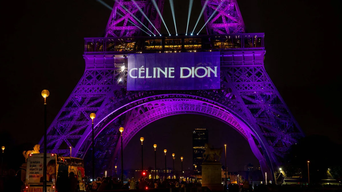 Céline Dion retorna aos palcos com shows em Paris