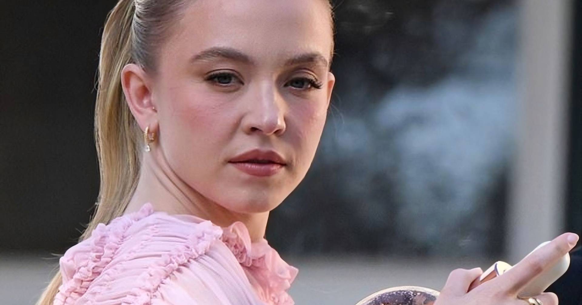 Sydney Sweeney filma publicidade e curte em Portugal