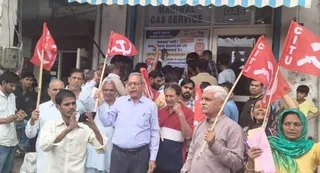 Protesto em Panipat contra gás caro e mercado negro