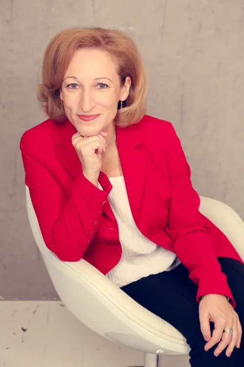 Suzanne Racz lidera marketing de produtos na PPDS