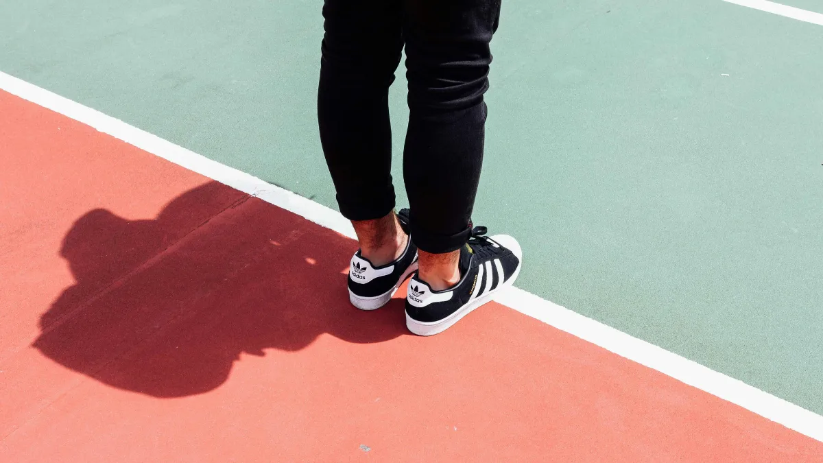 Adidas Abre Disputa por Gestão de Mídia Global