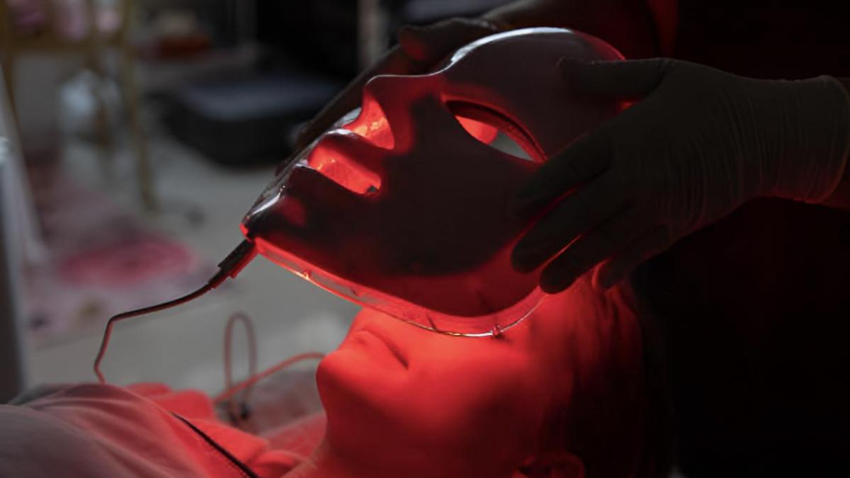 Máscaras LED: beleza sob questionamento científico