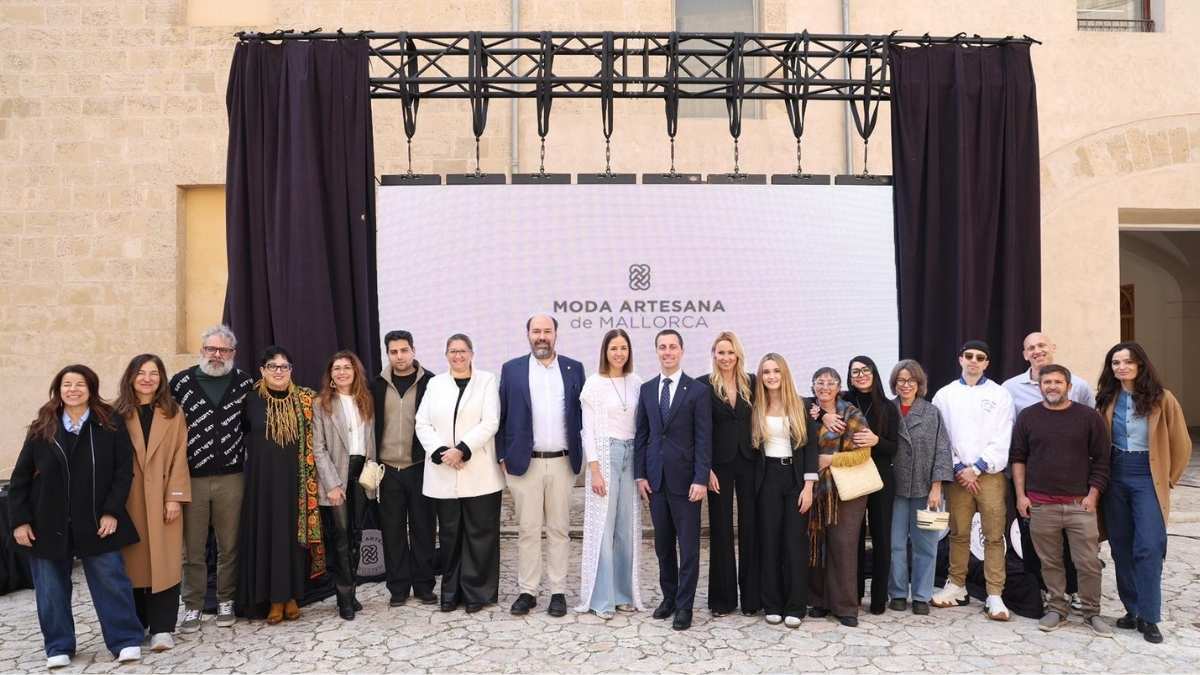 Mallorca exibe moda artesanal em grande desfile